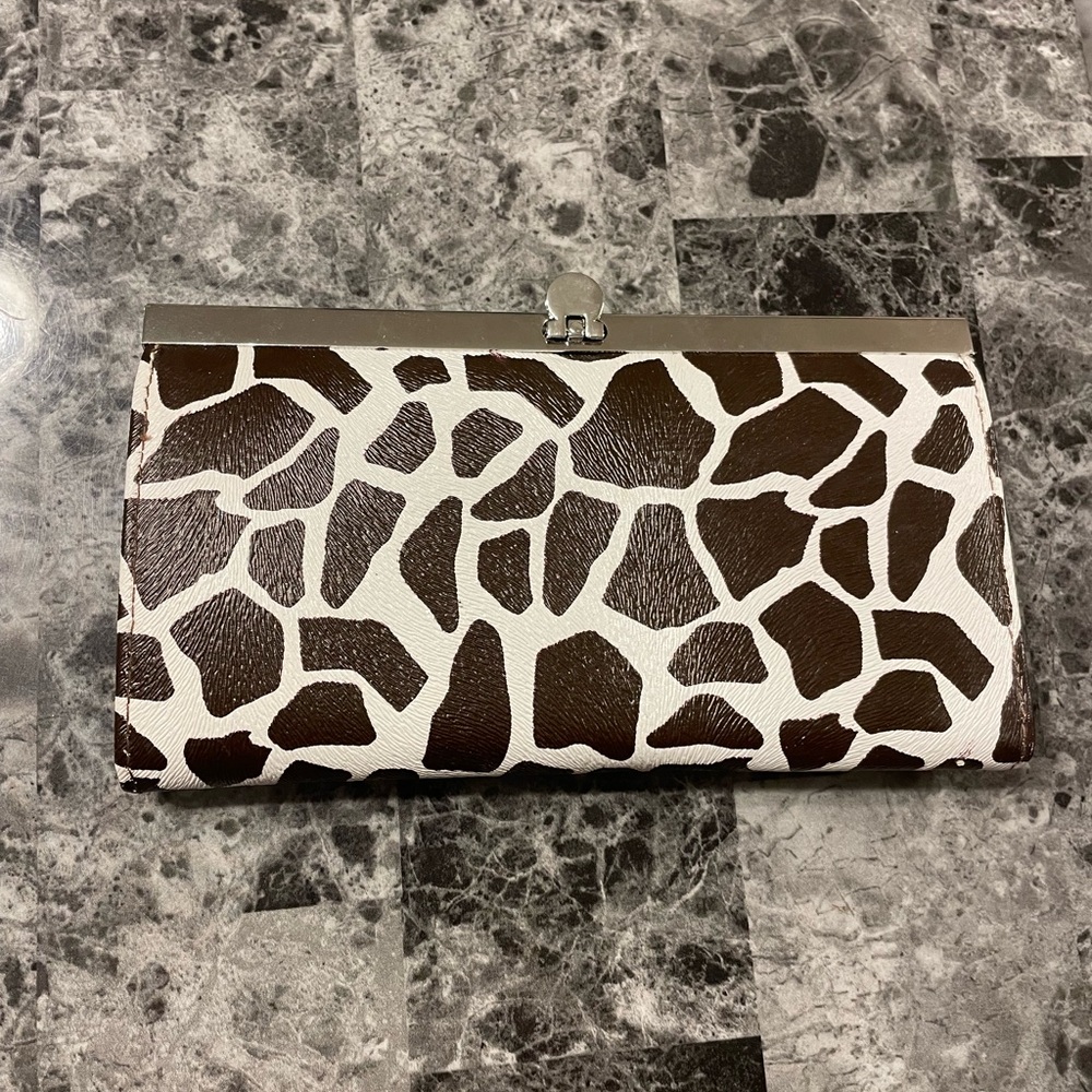 Giraffe Print Clutch Wallet